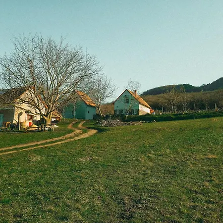 Erdodi Birtok Dioliget - Erdodi Manor Walnut Grove Lábdi